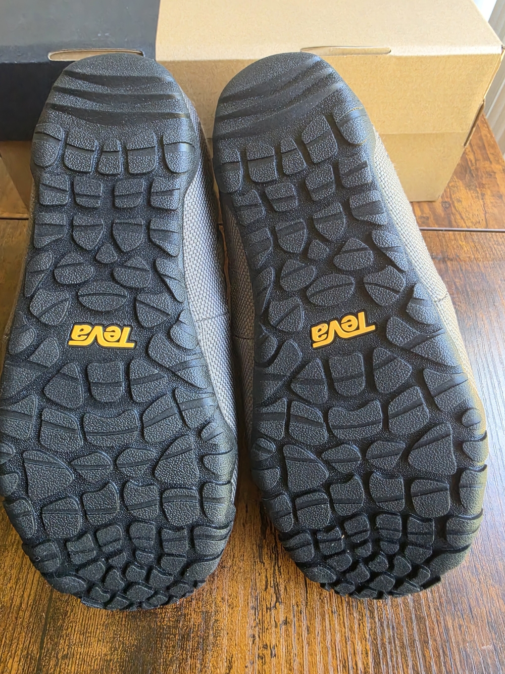 Teva Reember Terrain Mid Slip-On Booties - Picture 9 of 13